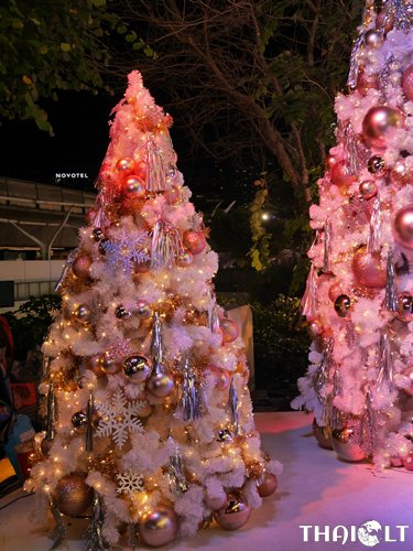 Christmas Tree at Emquartier / Emporium Christmas Tree at Emquartier / Emporium