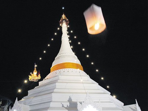 Loy Krathong in Thailand Loy Krathong in Thailand
