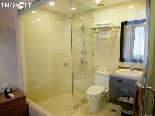 Hotel in Hanoi, Vietnam: Golden Moon Suite Hotel Review Hotel in Hanoi, Vietnam: Golden Moon Suite Hotel Review