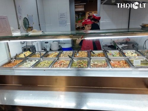 Food Court at Suvarnabhumi Airport