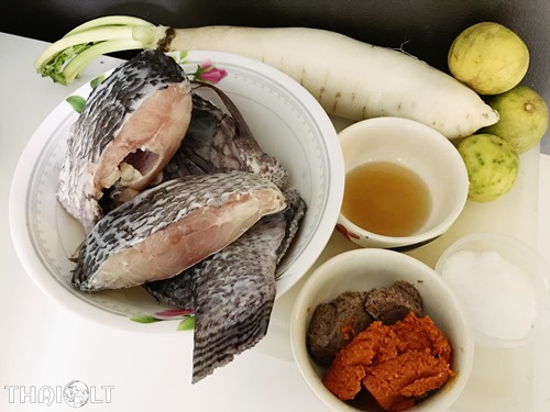 Ingredients for Thai Sour Curry Soup (Kaeng Som) Ingredients for Thai Sour Curry Soup (Kaeng Som)