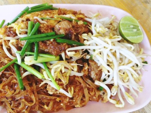 Pad Mhee Korat (Korat-Style Stir-Fried Noodles) Pad Mhee Korat (Korat-Style Stir-Fried Noodles)