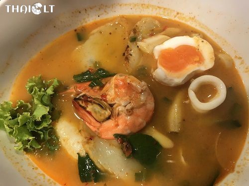Thongchai Tom Yum Noodle (ธงชัย ก๊วยเตี๋ยวต้มยำ) Thongchai Tom Yum Noodle (ธงชัย ก๊วยเตี๋ยวต้มยำ)
