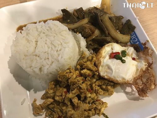 Vijitr (วิจิตร) Restaurant at Pier 21 Food Court