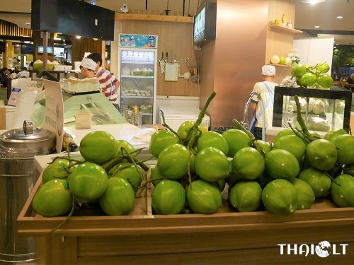 Mueng Krung Coconut Ice Cream at Pier 21 Food Court (No. 28) Mueng Krung Coconut Ice Cream at Pier 21 Food Court (No. 28)