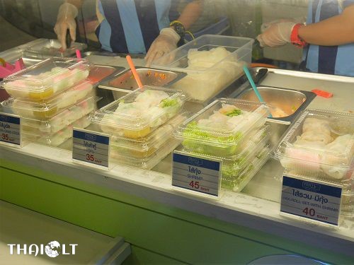 Thai Salad Roll at Pier 21 Food Court (No. 35)
