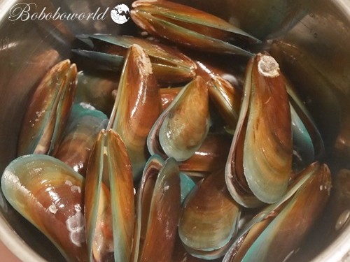 Steamed Mussels with Herbs Steamed Mussels with Herbs