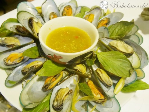 Steamed Mussels with Herbs Steamed Mussels with Herbs