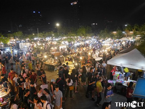Chatuchak Green (JJ Green) naktinis turgus Bankoke Chatuchak Green (JJ Green) naktinis turgus Bankoke