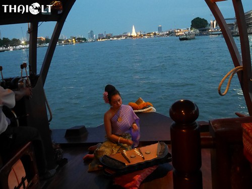 Loy Nava Dinner Cruise