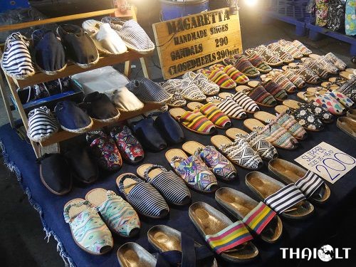 Pratunam Night Market – Shopping in Bangkok at Night Pratunam Night Market – Shopping in Bangkok at Night