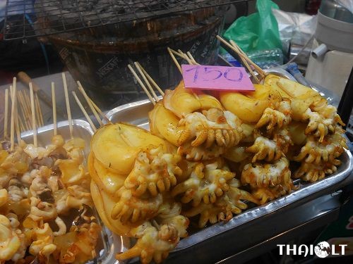 Pratunam Night Market – Shopping in Bangkok at Night Pratunam Night Market – Shopping in Bangkok at Night