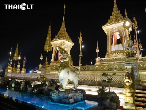 Visiting the Royal Crematorium in Bangkok Visiting the Royal Crematorium in Bangkok