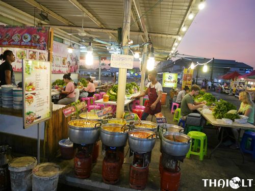 Sai Tai Mai Center Night Market – Shopping in Bangkok Sai Tai Mai Center Night Market – Shopping in Bangkok