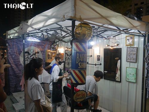 Talad Neon Night Market – Bangkok Downtown Night Market