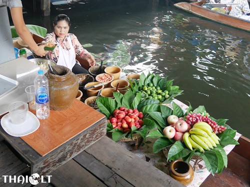 Som Tam (Papaya Salad) 