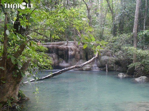 6 level of Erawan waterfall