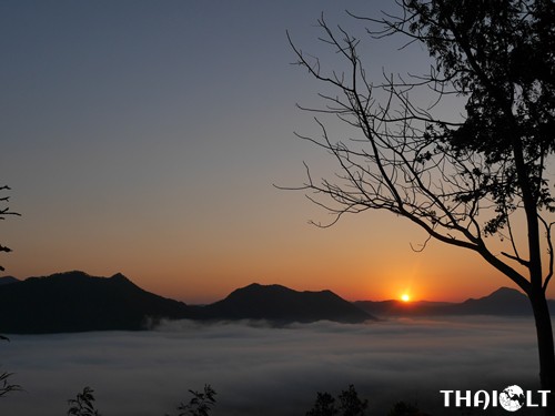 Phu Tok kalnas Čiang Khane, Loei Phu Tok kalnas Čiang Khane, Loei