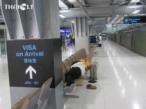 Signs of “VISA on Arrival” Signs of “VISA on Arrival”