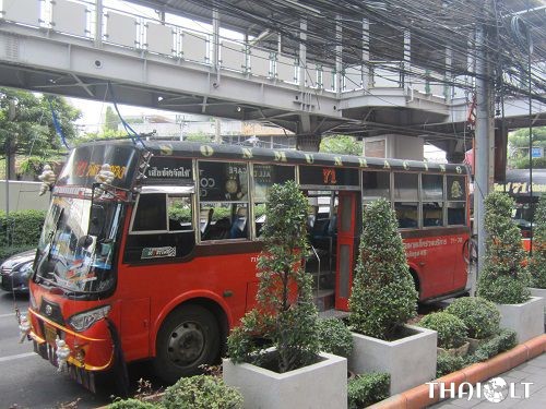 Standartiniai autobusai su ventiliatoriumi Bankoke
