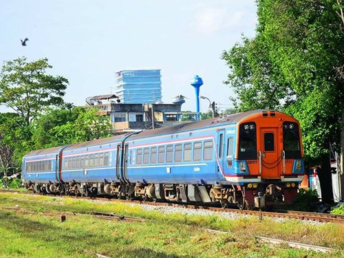 Train Service from Bangkok to Pattaya